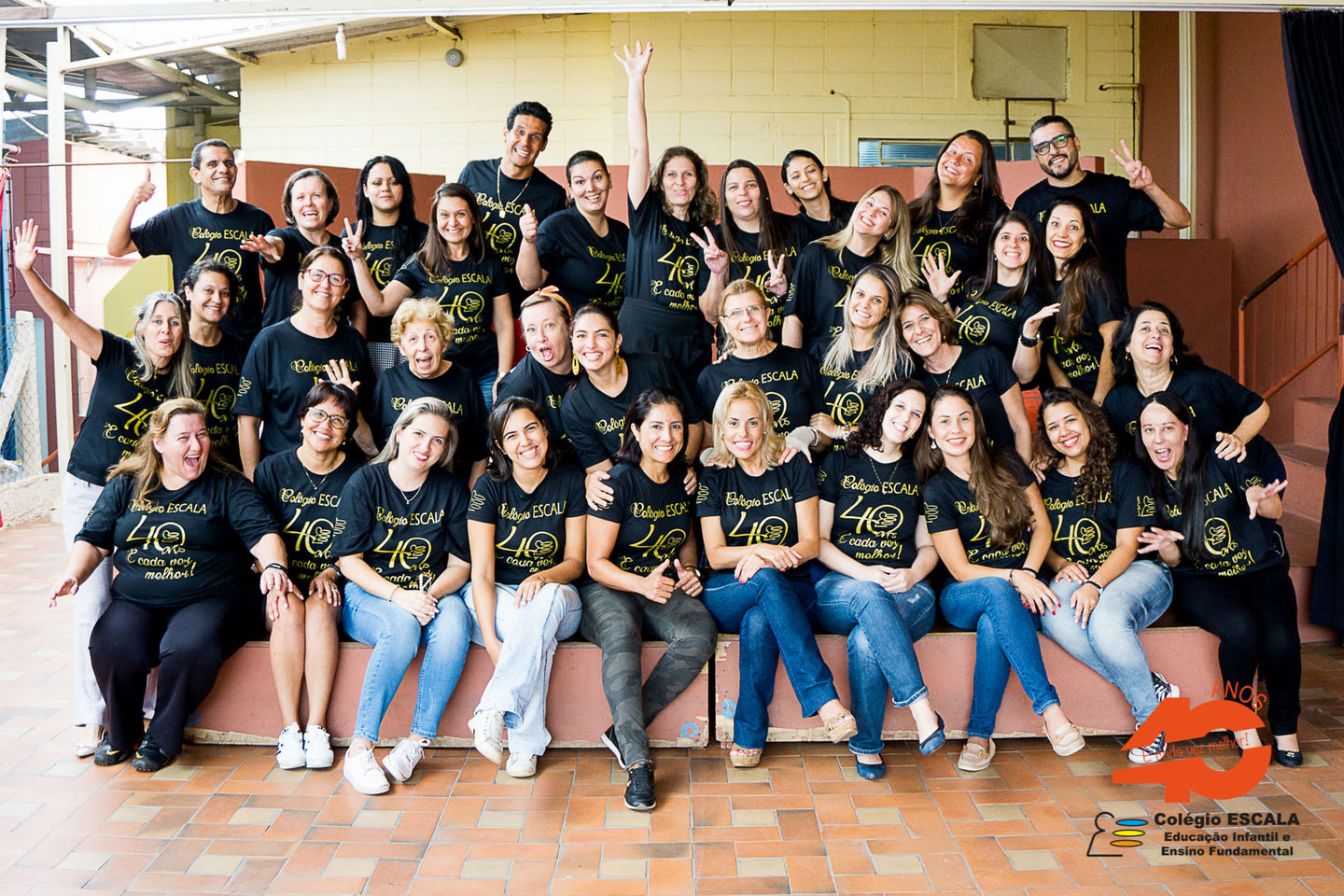 4 - Equipe de Profissionais Criativos e Responsáveis 4 - Equipe de Profissionais Criativos e Responsáveis