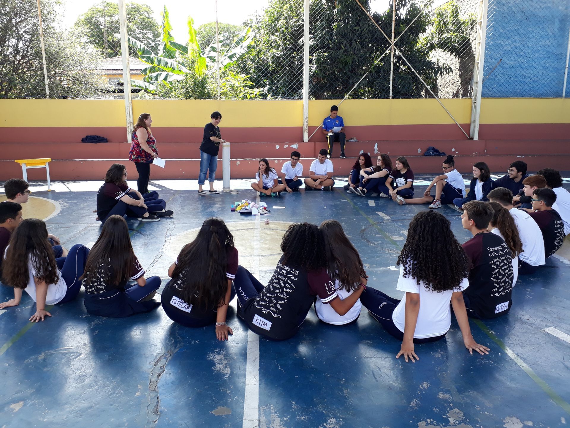 Foto Alunos vivenciam rito de passagem para uma próxima fase escolar Foto Alunos vivenciam rito de passagem para uma próxima fase escolar - Imagem 3