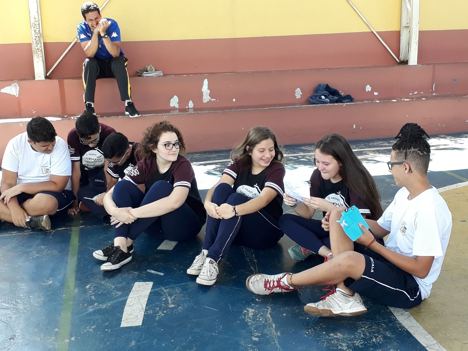 Foto Alunos vivenciam rito de passagem para uma próxima fase escolar Foto Alunos vivenciam rito de passagem para uma próxima fase escolar - Imagem 33