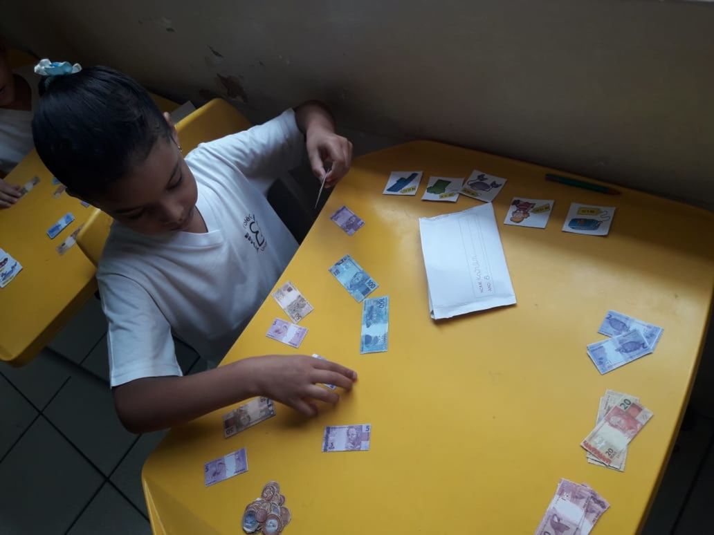 Foto Matemática no ESCALA tem gincana, feira e aprendizado Foto Matemática no ESCALA tem gincana, feira e aprendizado - Imagem 6
