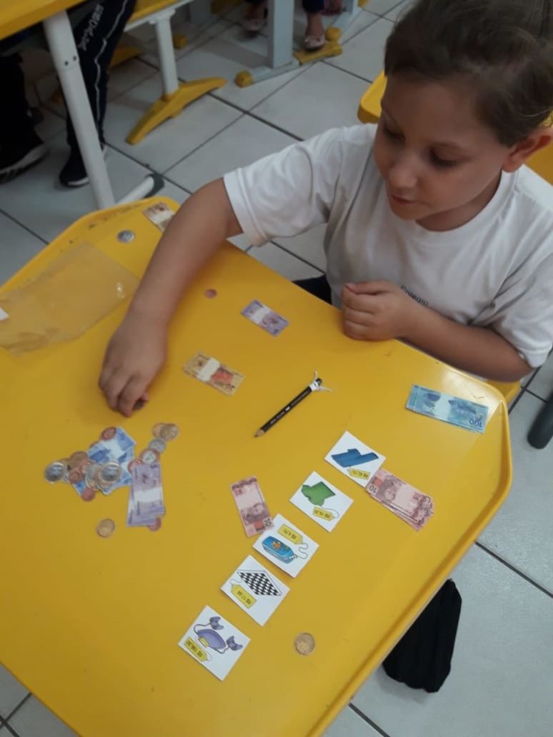 Foto Matemática no ESCALA tem gincana, feira e aprendizado Foto Matemática no ESCALA tem gincana, feira e aprendizado - Imagem 8