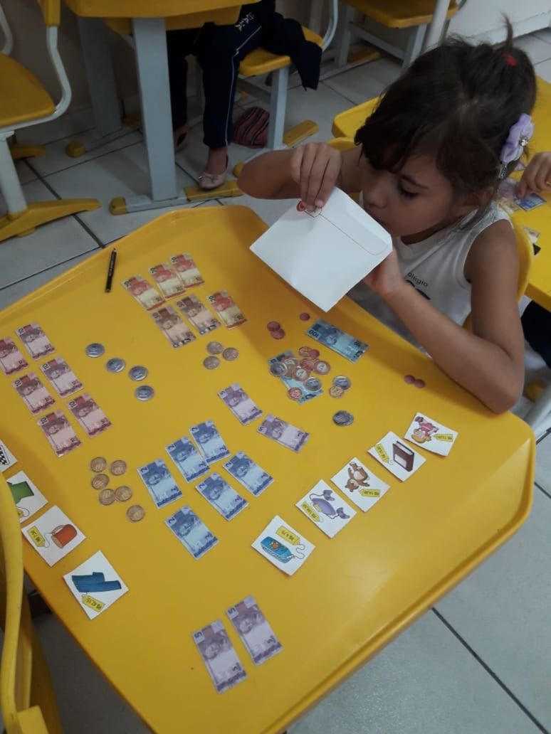 Foto Matemática no ESCALA tem gincana, feira e aprendizado Foto Matemática no ESCALA tem gincana, feira e aprendizado - Imagem 11