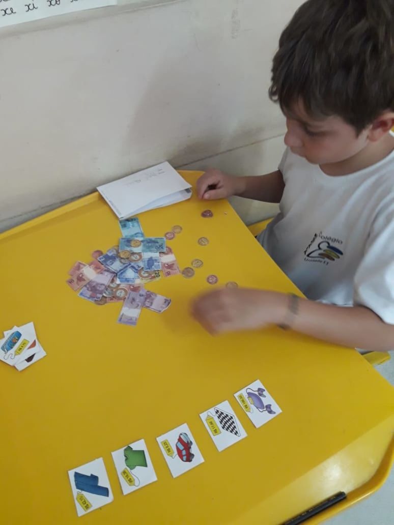 Foto Matemática no ESCALA tem gincana, feira e aprendizado Foto Matemática no ESCALA tem gincana, feira e aprendizado - Imagem 13