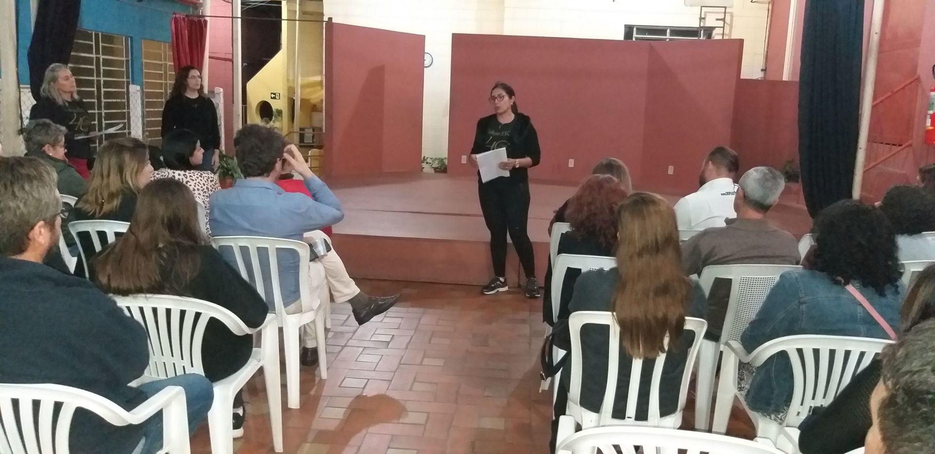 Foto Seminário: Você abre sua casa para estranhos? Foto Seminário: Você abre sua casa para estranhos? - Imagem 7