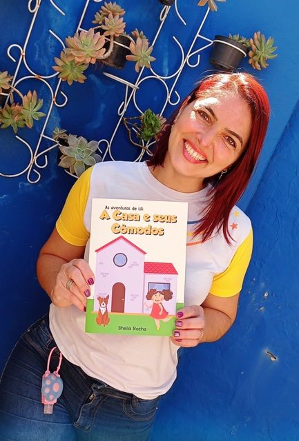 Professora do Colégio ESCALA lança livro