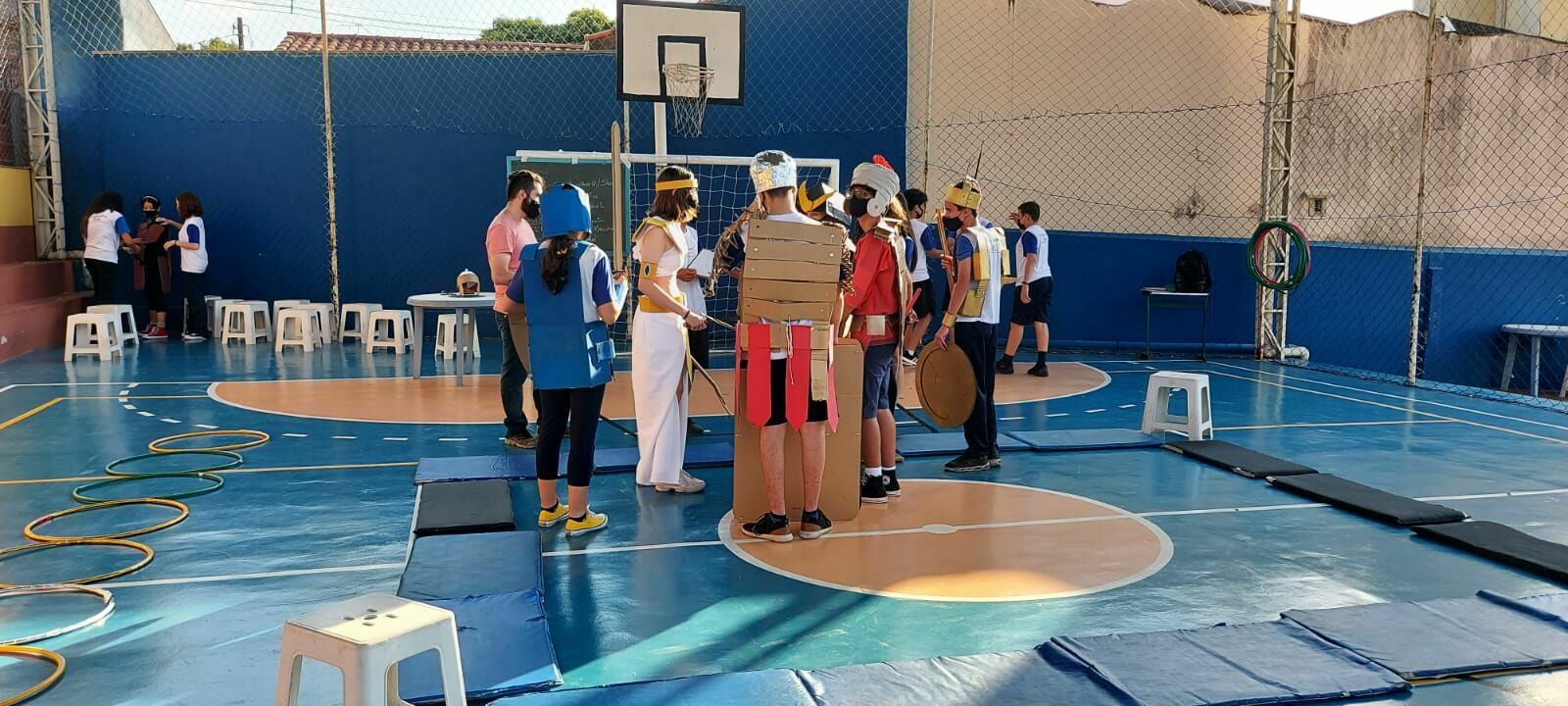 Foto Armadura realista vira destaque da aula Maker Foto Armadura realista vira destaque da aula Maker - Imagem 4