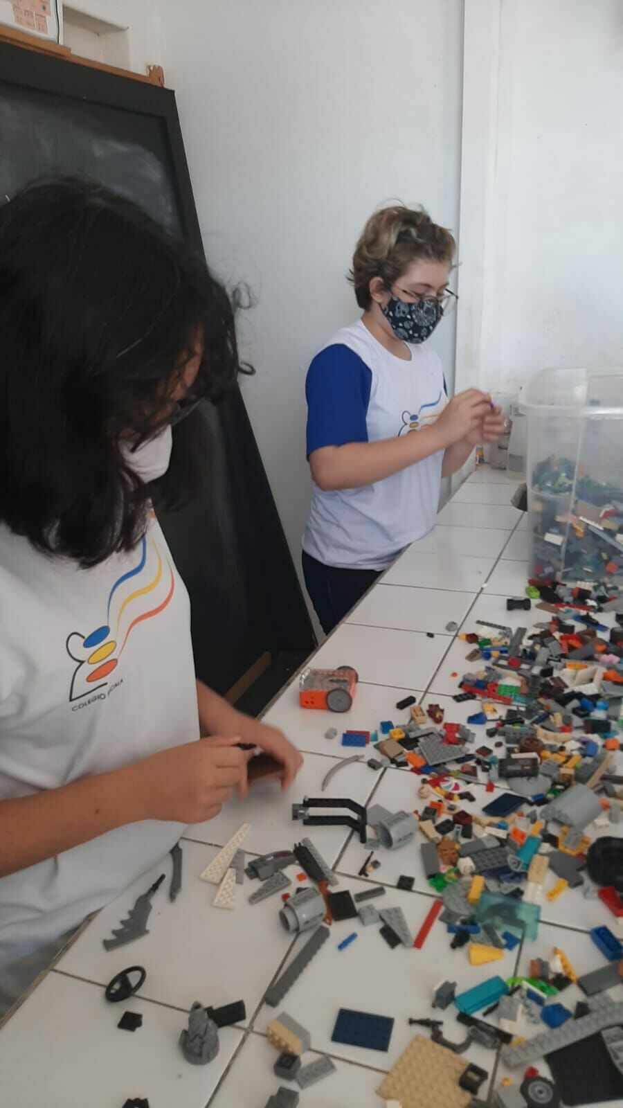 Foto Armadura realista vira destaque da aula Maker Foto Armadura realista vira destaque da aula Maker - Imagem 6