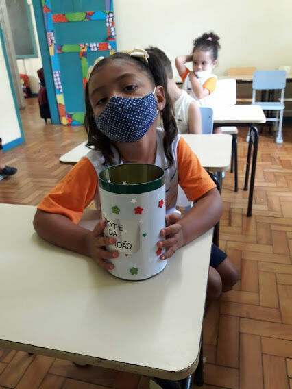 Foto Pote da gratidão-Projeto de alfabetização emocional ensina as crianças a serem gratas Foto Pote da gratidão-Projeto de alfabetização emocional ensina as crianças a serem gratas - Imagem 2