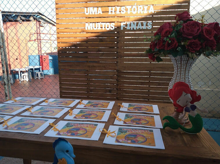 Foto Uma história, muitos finais” incentiva a criatividade, leitura escrita Foto Uma história, muitos finais” incentiva a criatividade, leitura escrita - Imagem 0